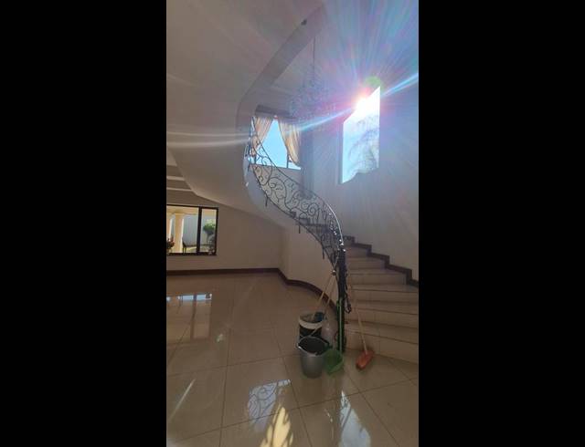 5 BEDROOM HOUSE FOR SALE IN RASLOUW